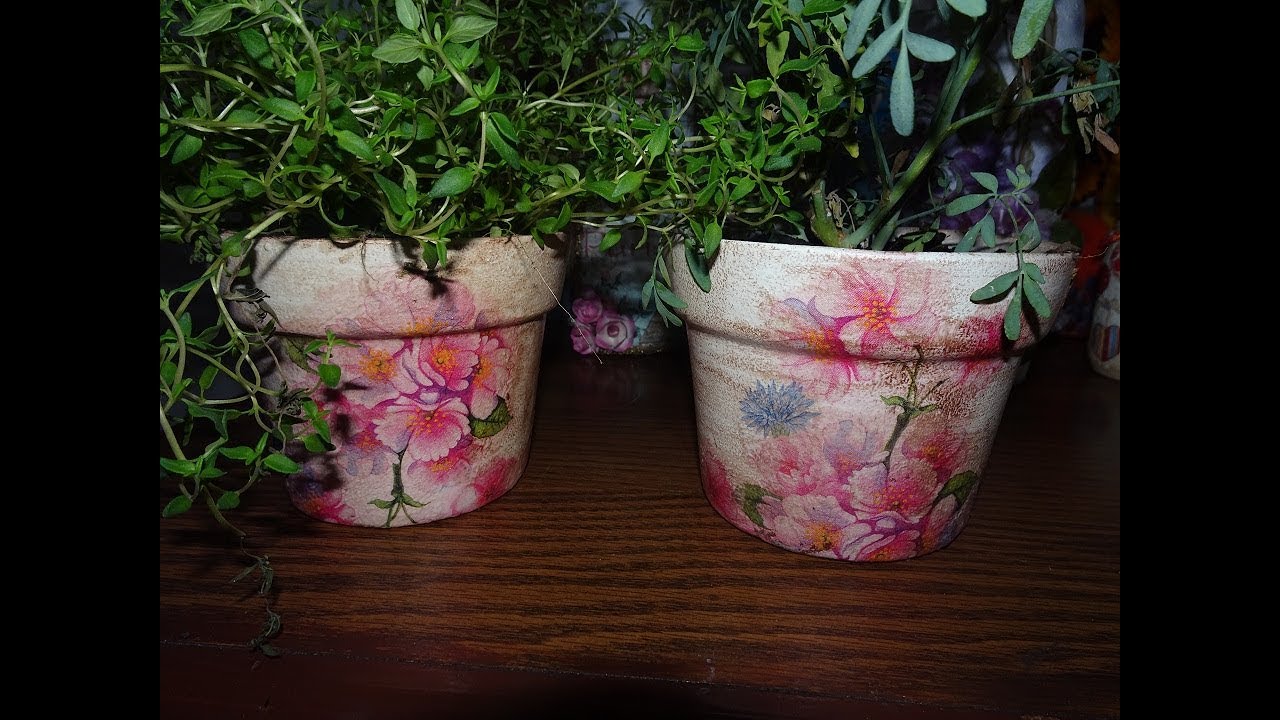 Maceteros con decoupage y pátina