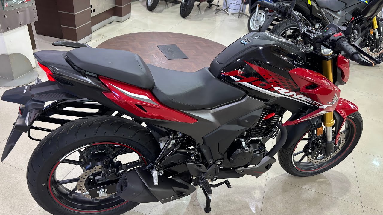 Finally Here Is New 2025 Honda Hornet 2.0 Dual ABS TFT Model Review | On Road Price Changes Mileage