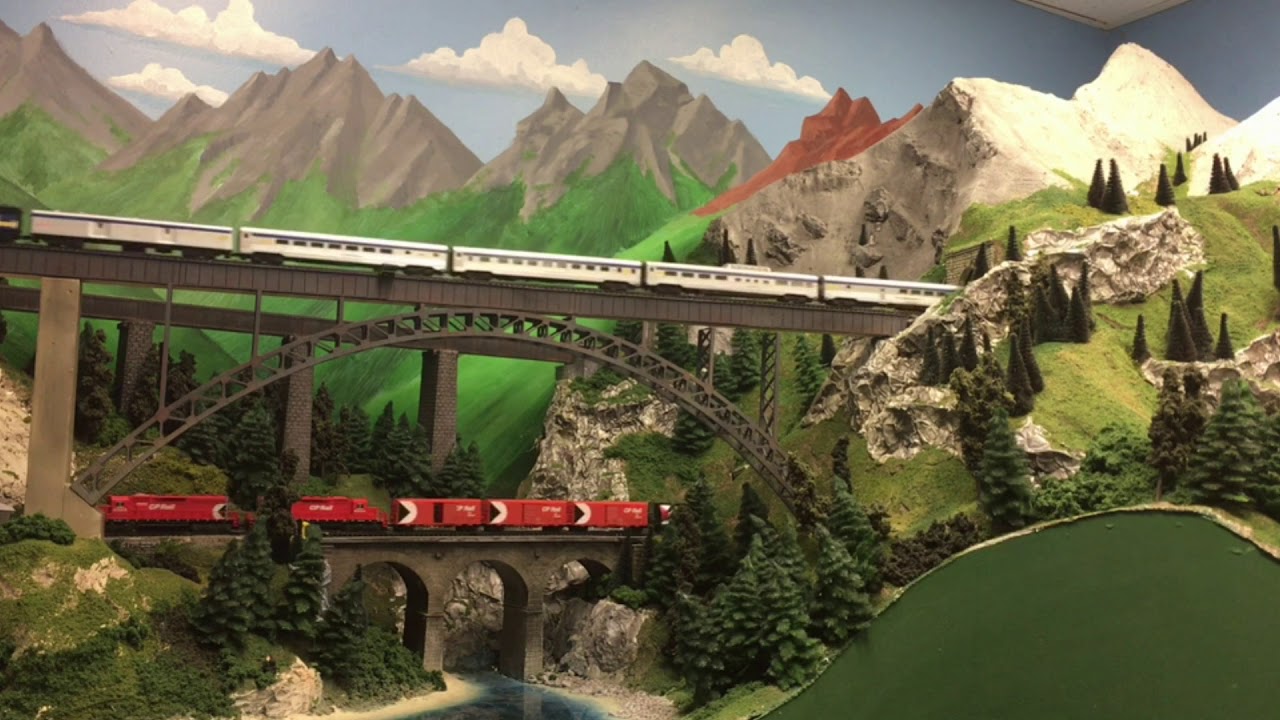 Spectacular N Scale Layout with the VIA Rail Canadian