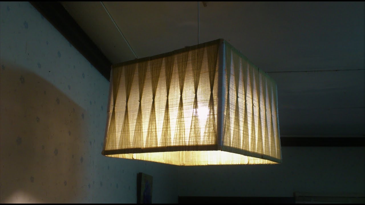 D.I.Y. Lamp from yarn & popsicle stick (Square)