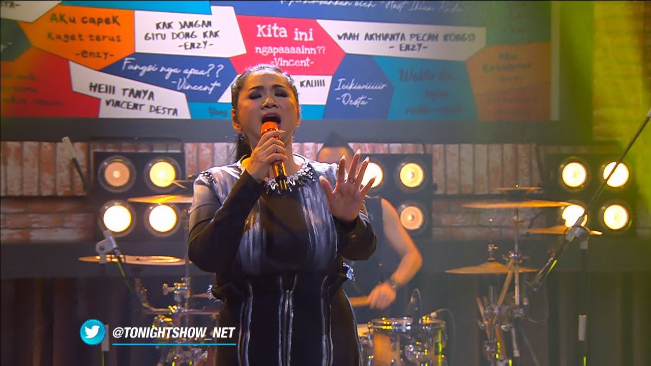 VINA PANDUWINATA FEAT CLOSE FRIEND - CINTA (PERFORM AT TONIGHT SHOW)