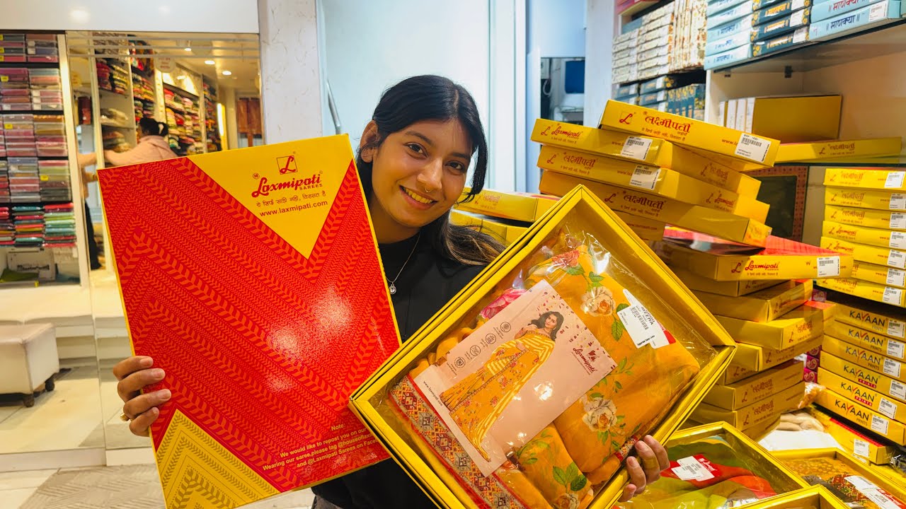 Buy 1 get 1 free😍😳 laxmipati saree 😳👀