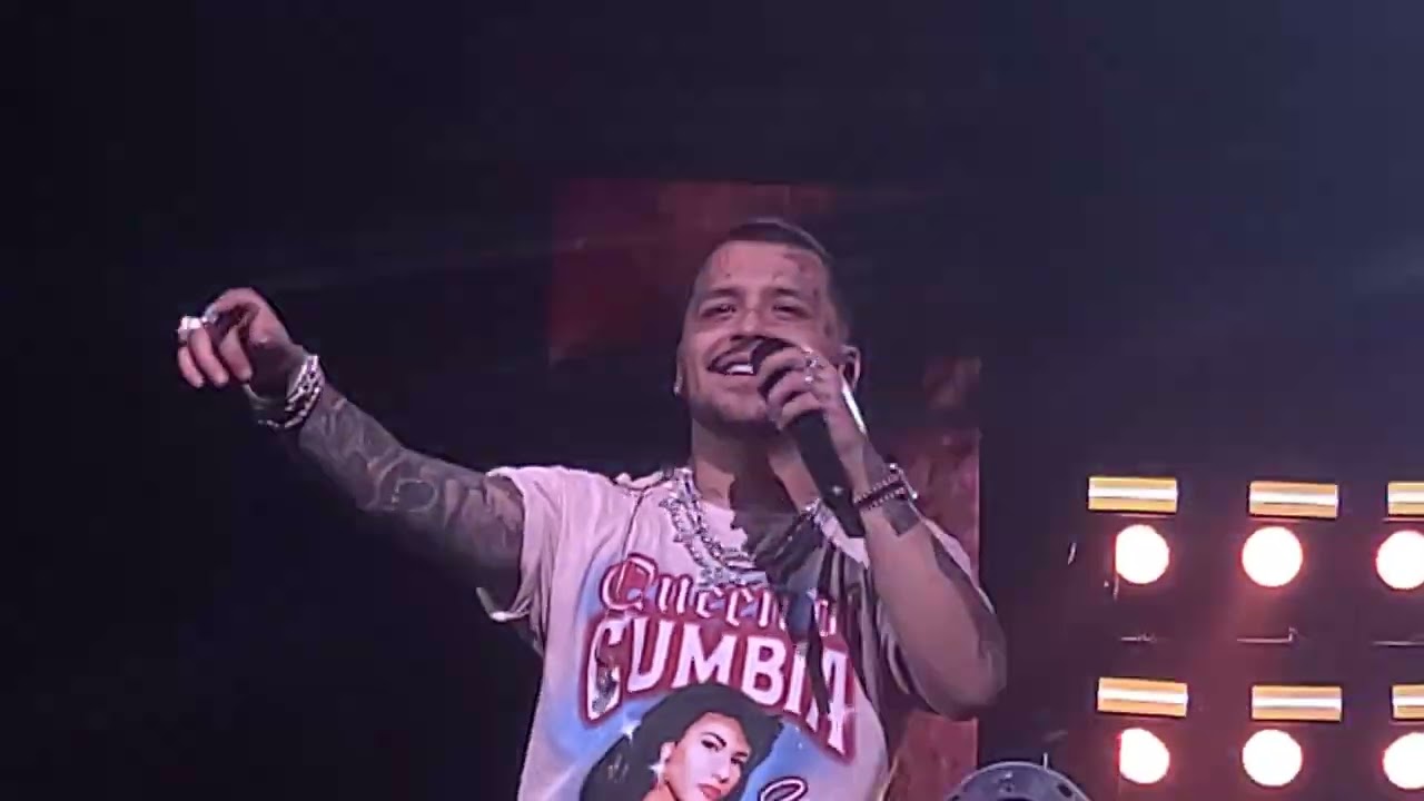 Christian Nodal cantando canciones de Jose Alfredo Jimenez, Vicente Fernandez y Juan Gabriel
