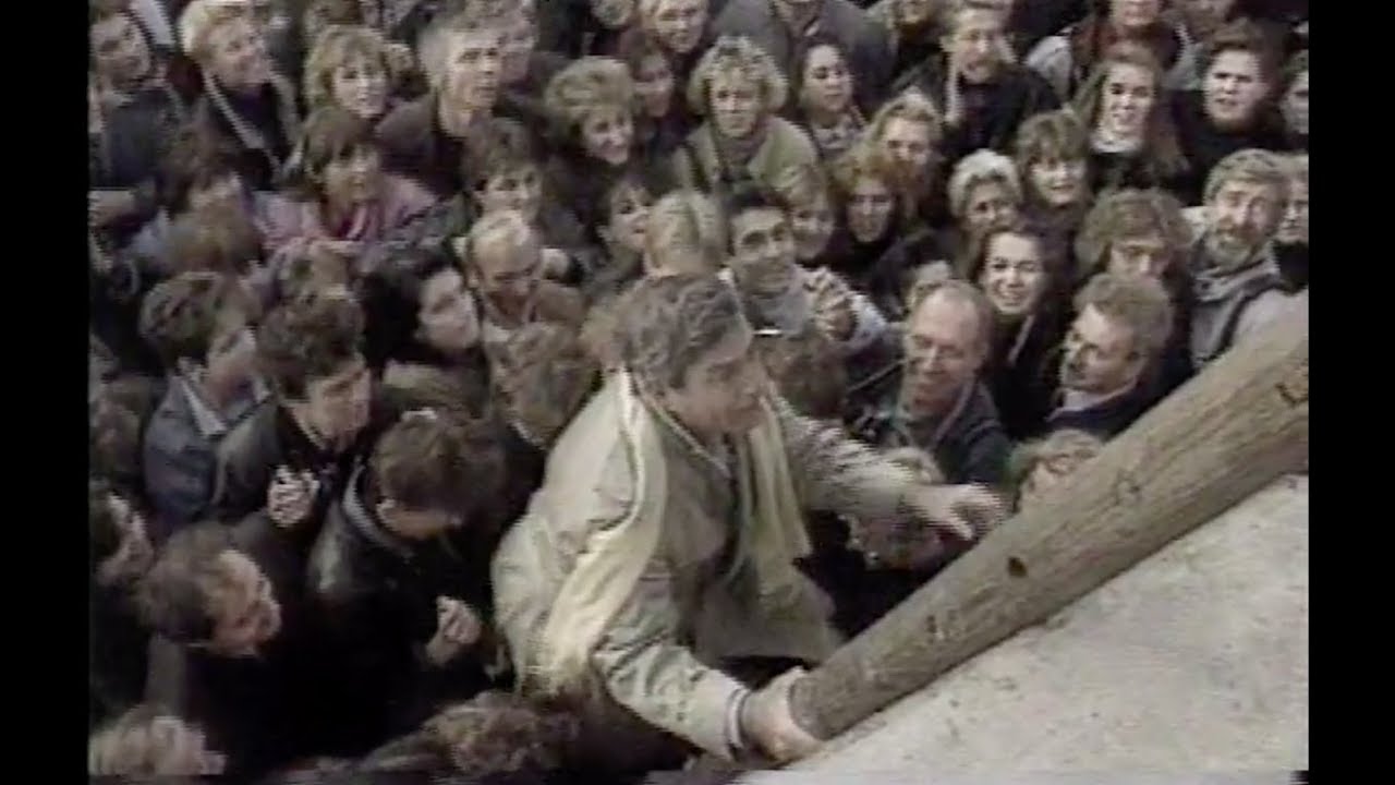 The Berlin Wall Falls  - CBS Evening News (full broadcast) - November 10, 1989