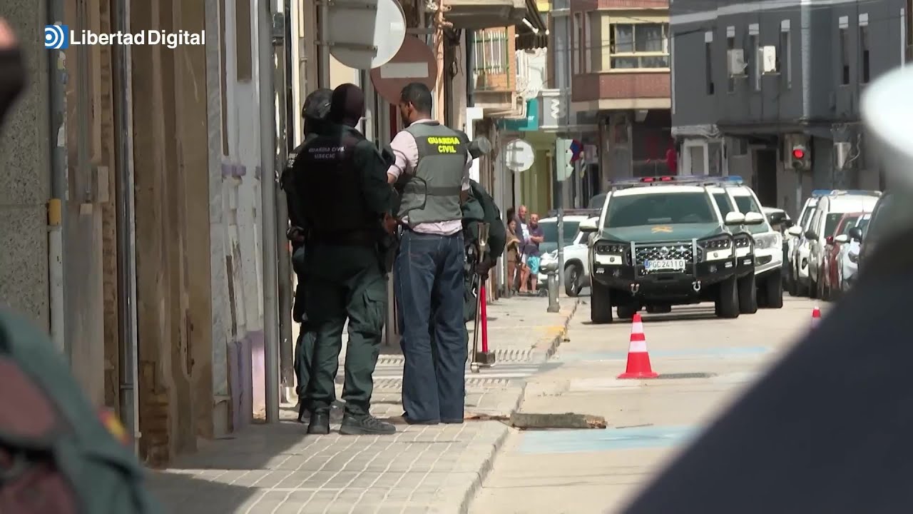 SUCESO | Buscan a un hombre por disparar tres tiros a un vecino en plena calle