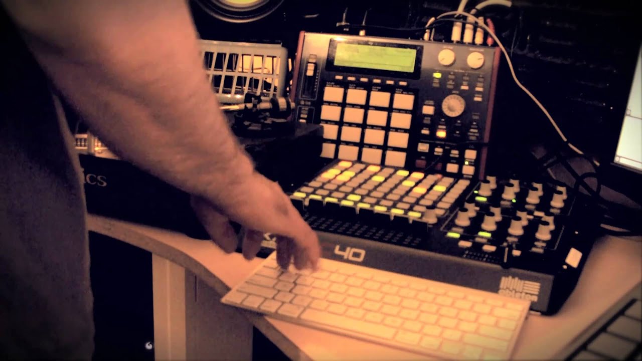Memorecks - Passing By (Instrumental) (APC40 + Live 8)