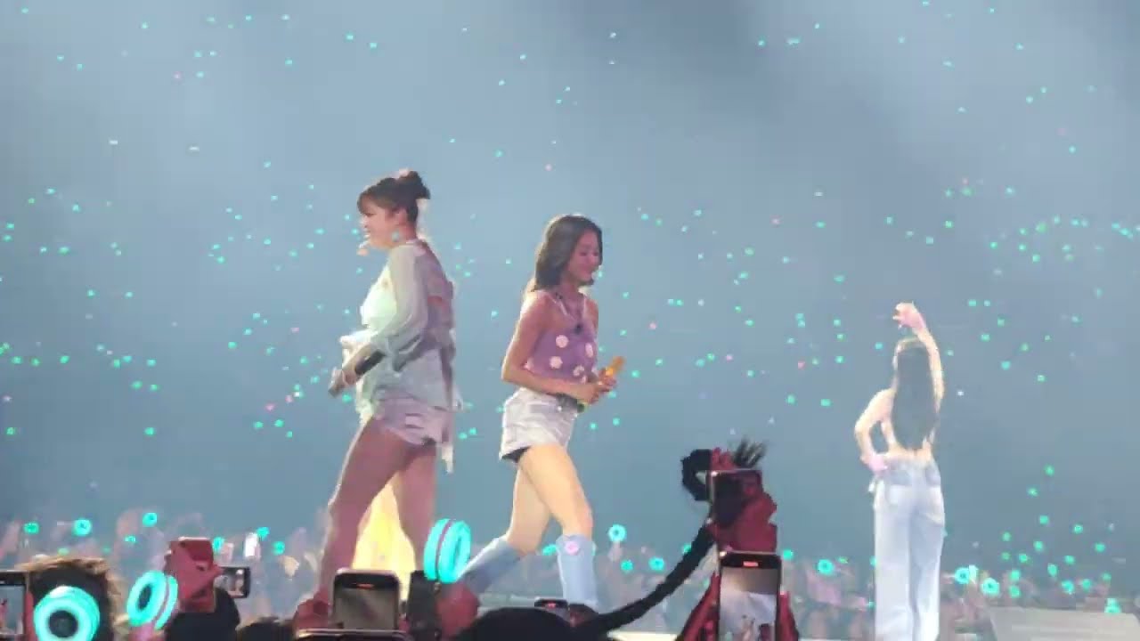 TWICE - MIDLEY - PARIS ACCOR ARENA 11/09/2023