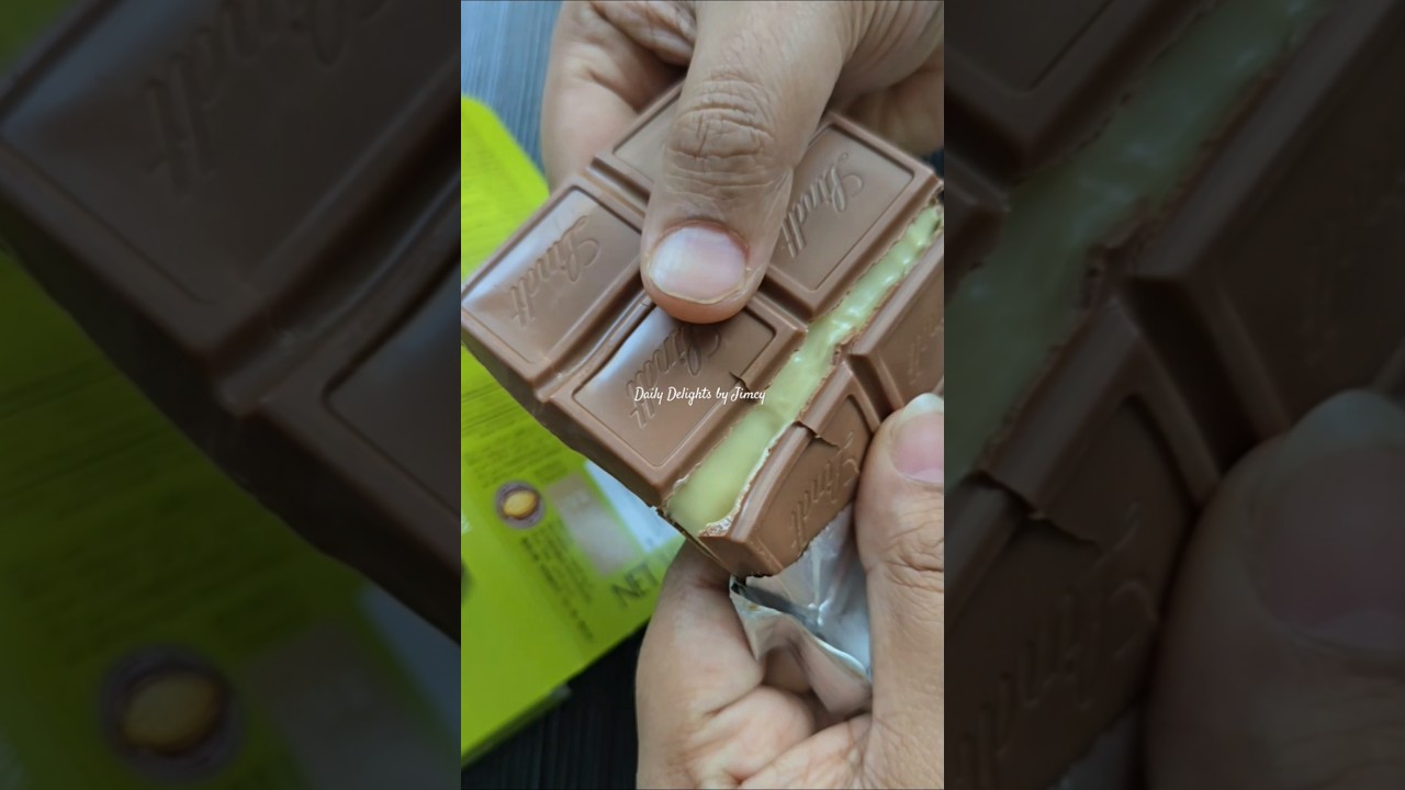 #pistachio #shortfeed #youtubeshorts #shortvideo #chocolate #lindt #lindor #viralshorts