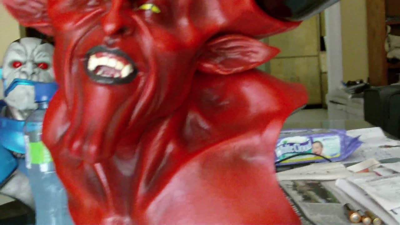 Sideshow Collectibles Lord of Darkness Legendary Scale Bust