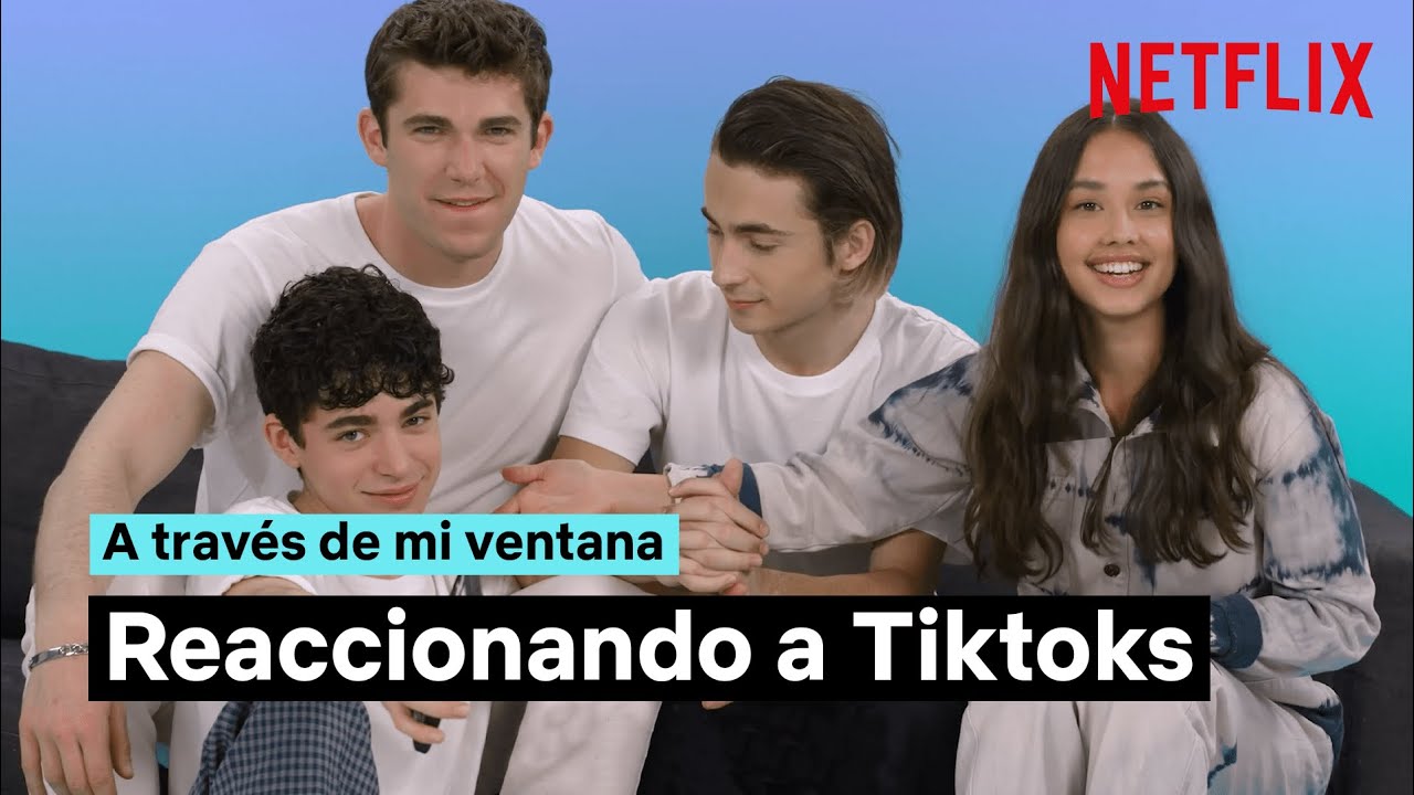 El cast REACCIONA a vídeos de TIKTOK | A través de mi ventana | Netflix España