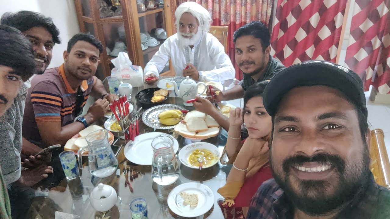 বাবাকে বসিয়ে রেখে ছেলে বাইক নিয়ে উদাও..