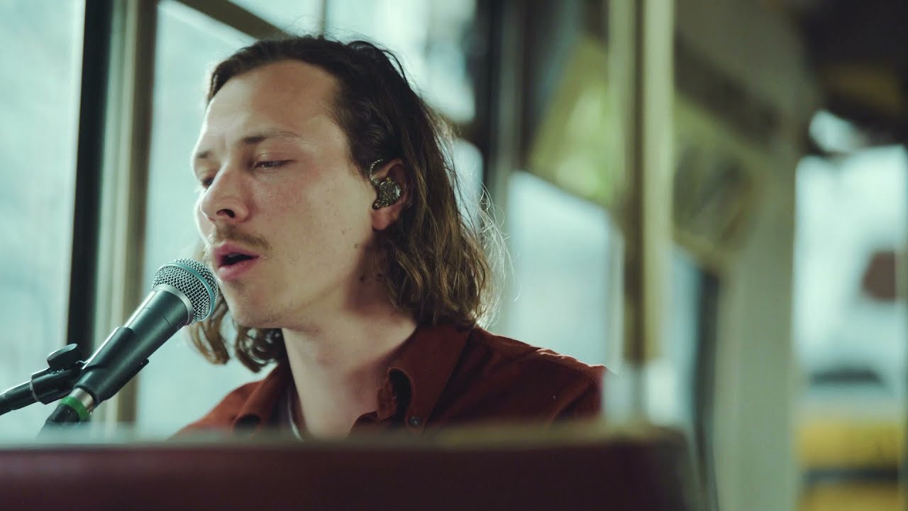 Das Ticket Magazin | Rikas | My Tired Shoulder (Live Session im SSB Straßenbahnmuseum)