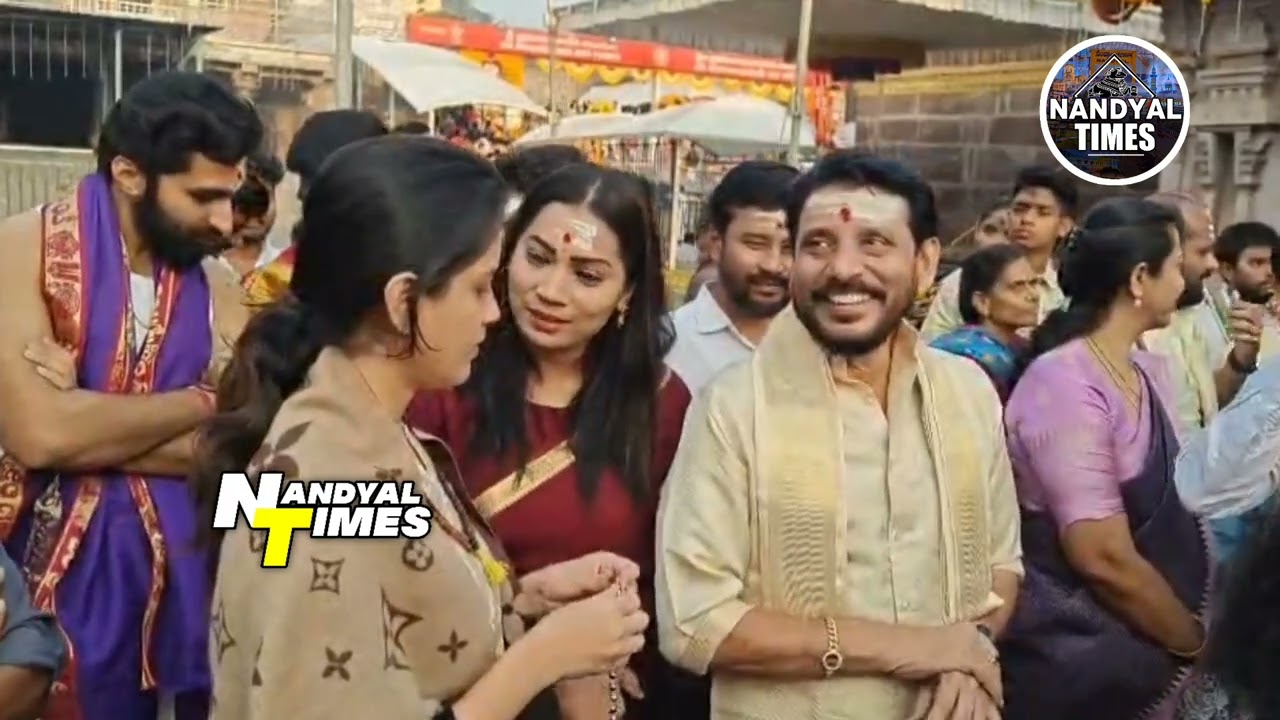 శ్రీశైలం భ్రమరాంబ మల్లికార్జున స్వామి వార్లను దర్శించుకున్న దువ్వాడ శ్రీనివాస్ మాధురి BiGBoss తనూజ 