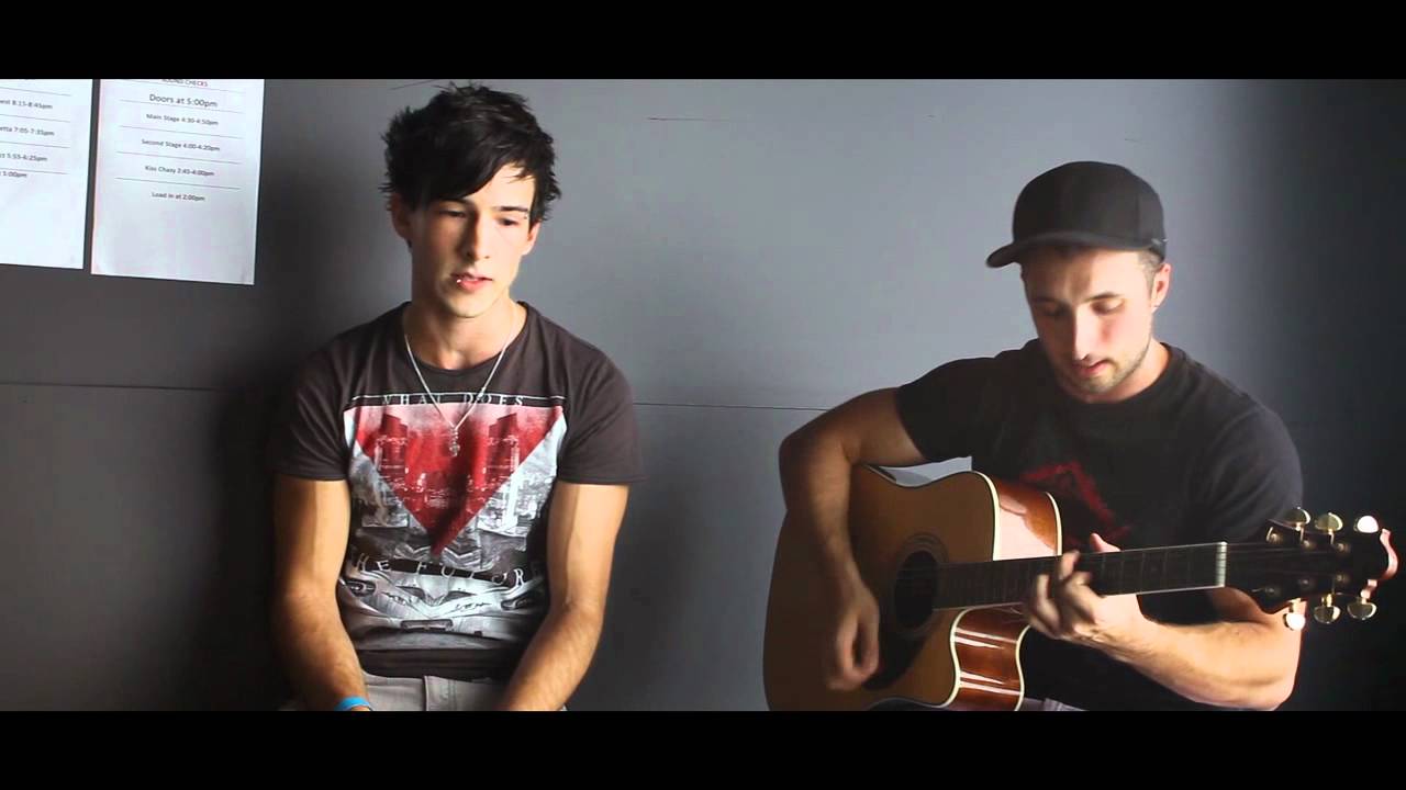 WHILE THE CITY SLEEPS - Interview & acoustic with Alexa Ruth