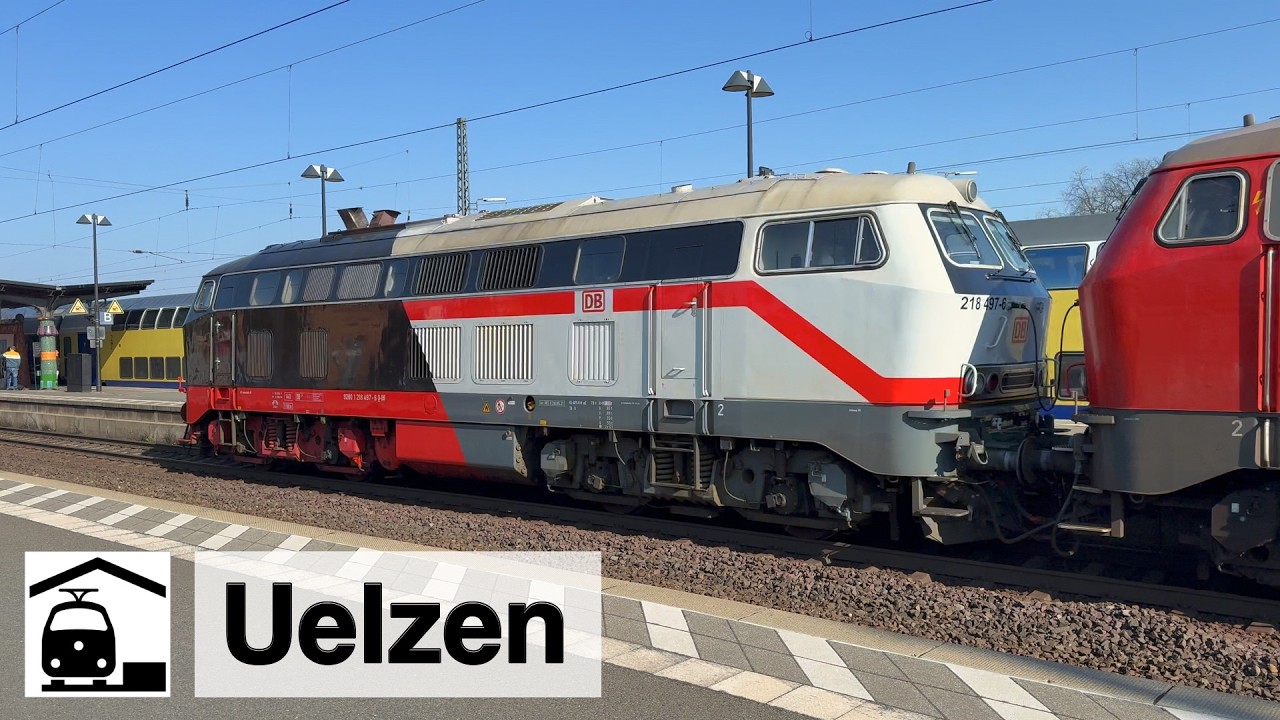 Trainspotting am Hundertwasser-Bahnhof Uelzen; feat. 218er-Doppeltraktion