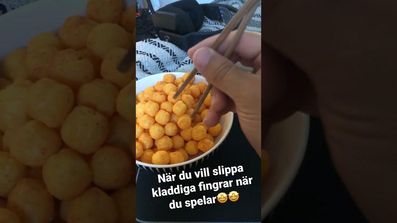 Life hack when gaming #shorts #gaming #lifehacks #twitch #klickarn #hacks #snacks #streamer
