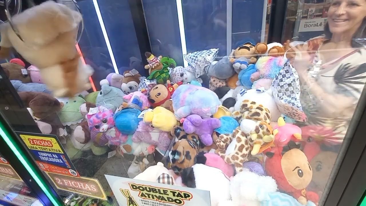 Ajudando uma colega  a captura  os feisty  máquina  top vale sul shopping  erramos  a contagem kk