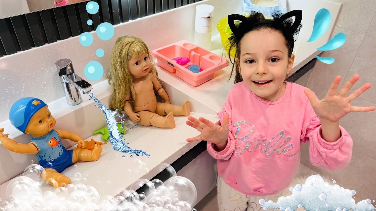 Kız Oyunları!ADA BEBEĞİNİ YIKIYOR!Eğitici Kız Banyo Oyunları