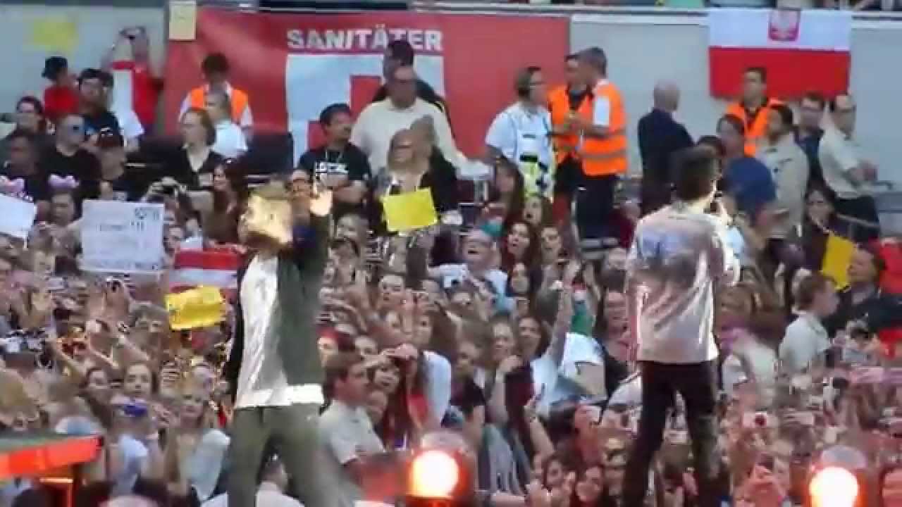 One Direction - Why don't we go there/ Rock me - Düsseldorf HD