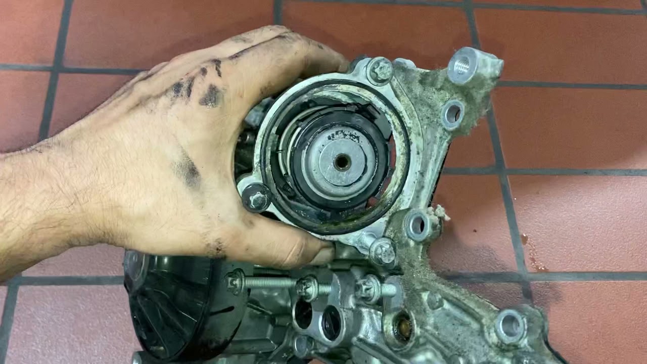 Замена водяного насоса и радиатора GL63