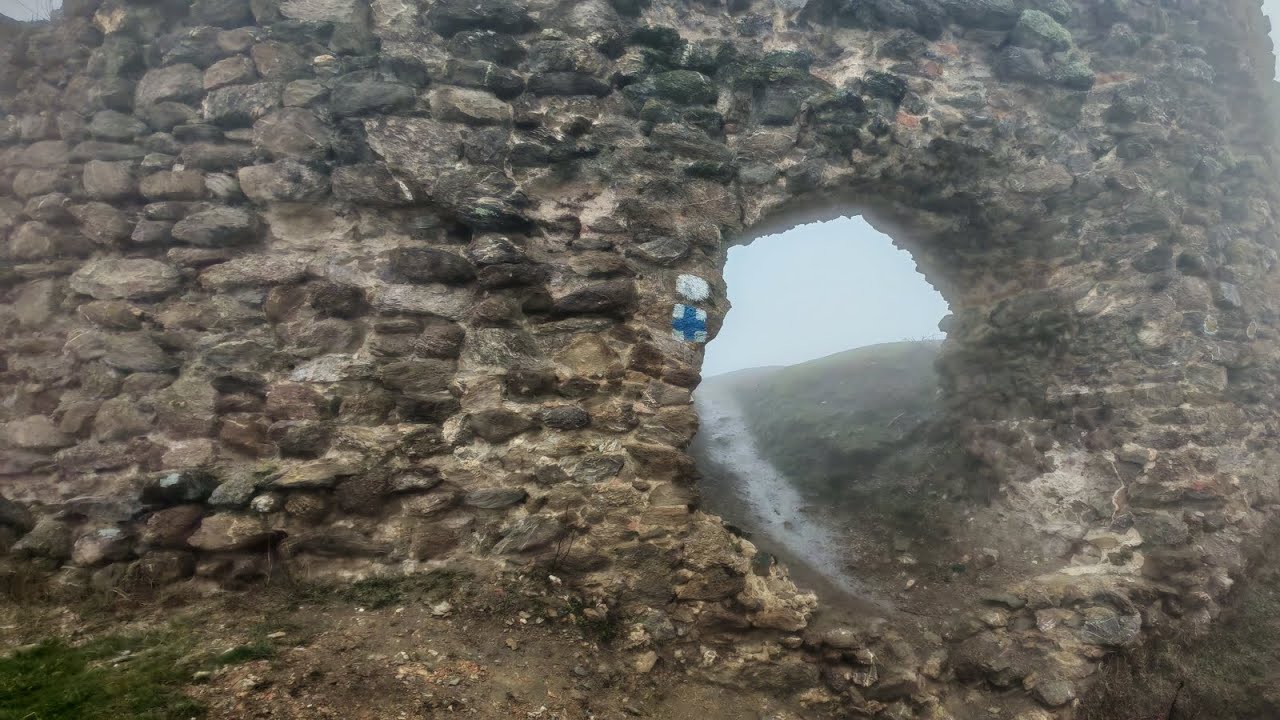 Cetatea Șiria, Ceața și Legenda Surorilor: Vizită la Schitul Feredeu.
