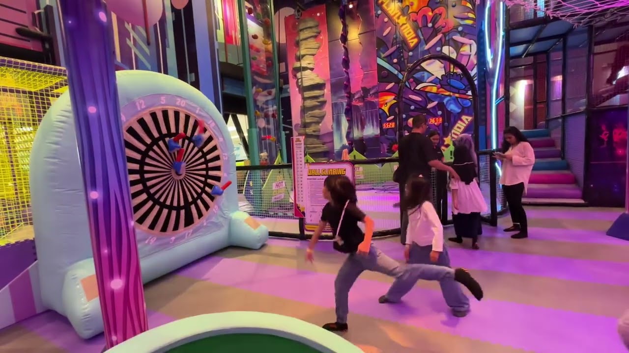 main di playlandia
