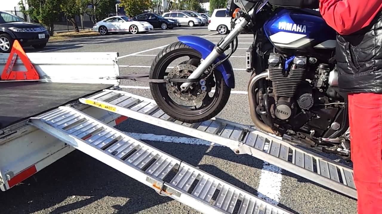 WARN　ウインチ　軽トラにXJR1300を積んでみた。ちょー楽ちんです。トランポにどうぞ。