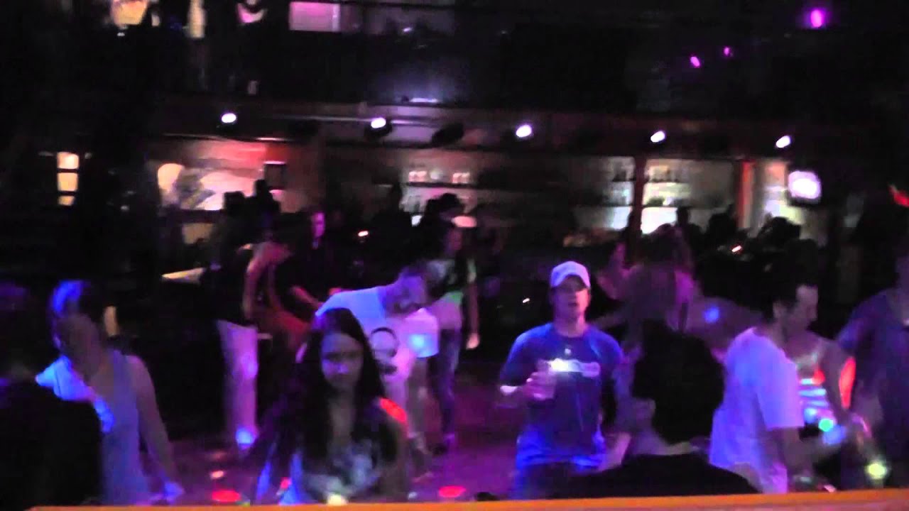 Dance Revolution mit DJ THT & Ced Tecknoboy