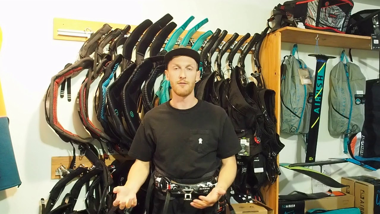 How to properly fit and size a kiteboarding waist harness