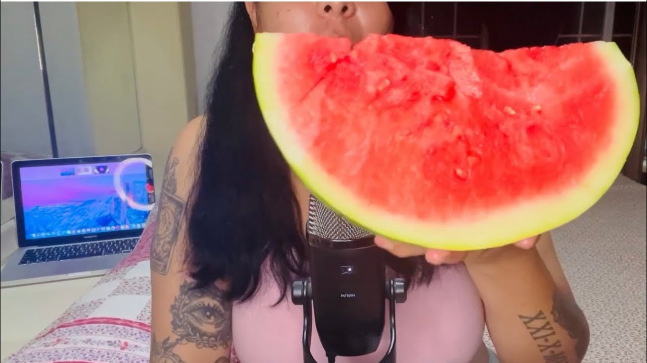 🍉ASMR EN ESPAÑOL 🔥 COMIENDO SANDÍA GIGANT3🍉