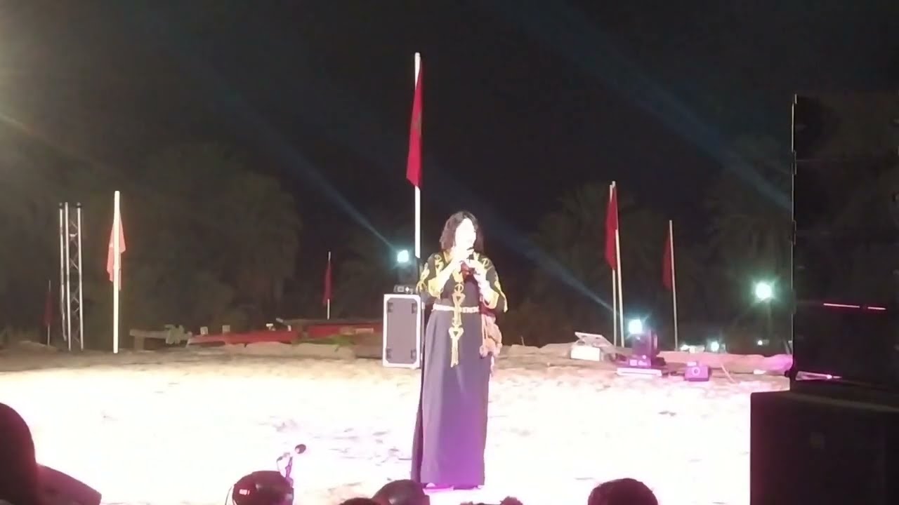 الفنانة زهرة تمگروت ( تفوكت في فيلم بابا علي ) في تنشيط امسيات مهرجان إگران تيوت اقليم تارودانت