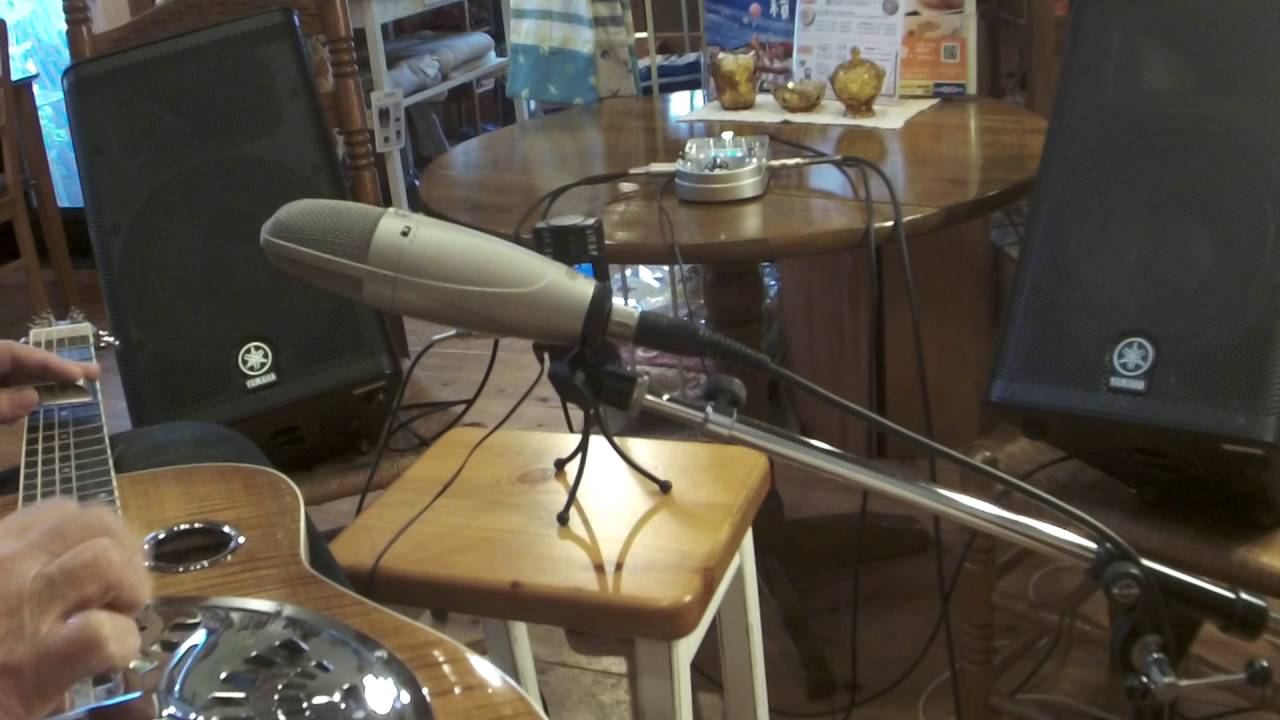 YAMAHA POWERED SPEAKER DXR10