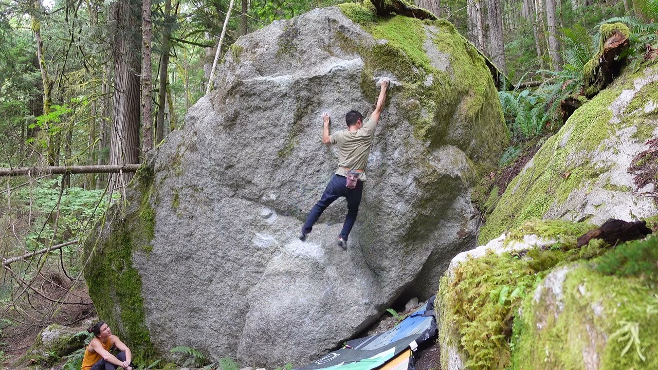 Squamish Bouldering: The Land that Time Forgot (V6)