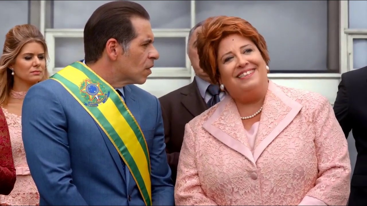 A Presidenta e a Posse de João Ernesto-o candidato honesto 2