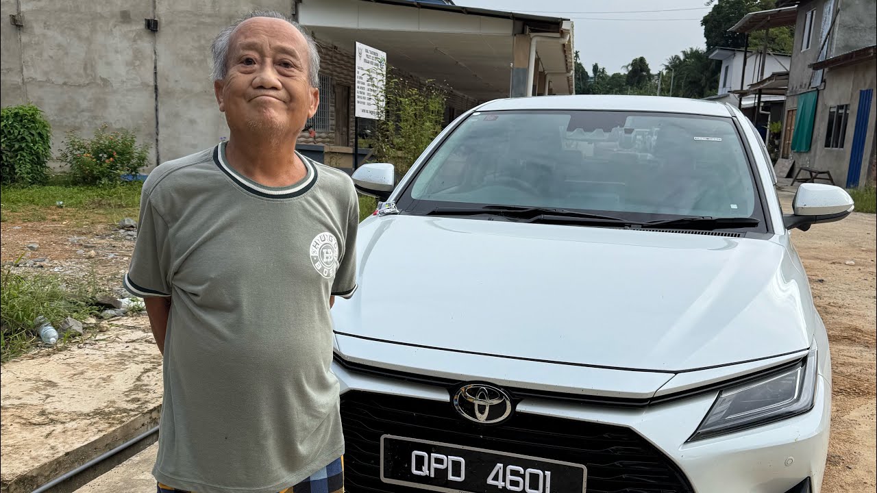 BUJANG SIGAT ORANG PERTAMA NAIK KERETA BARU MERONDA KAMPUNG // SUDAH LAMA TAK TENGOK AYAM SABUNG // 