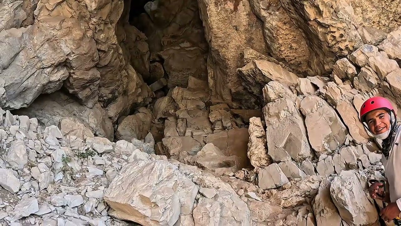 La cueva envenenada o (cueva del diablo)