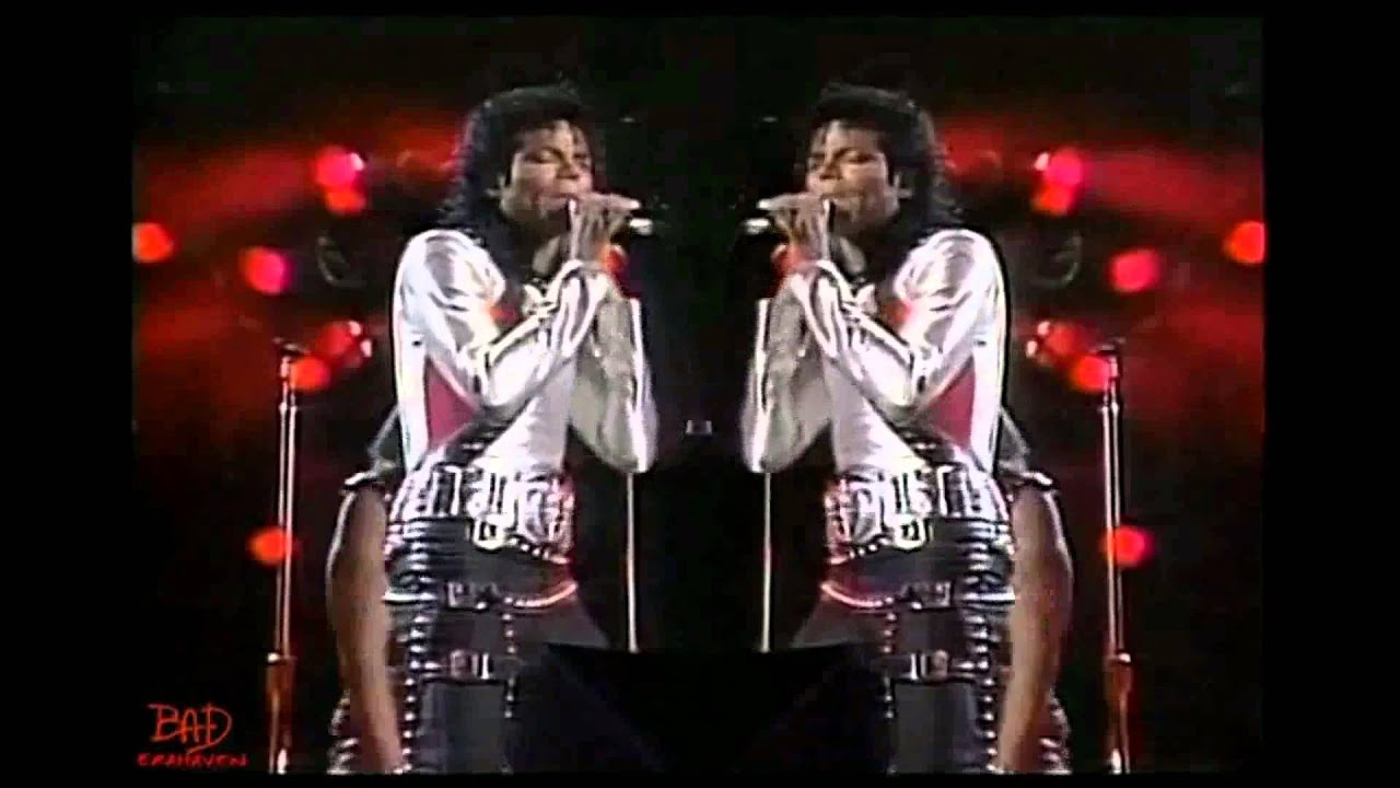 Michael Jackson Amazing Dance Moves On The Stage
