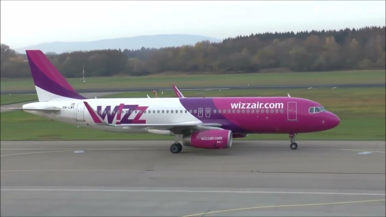 11 gennaio 2023 - Bari: Aeroporto, Wizzair abbandona il 'Wojtyla'