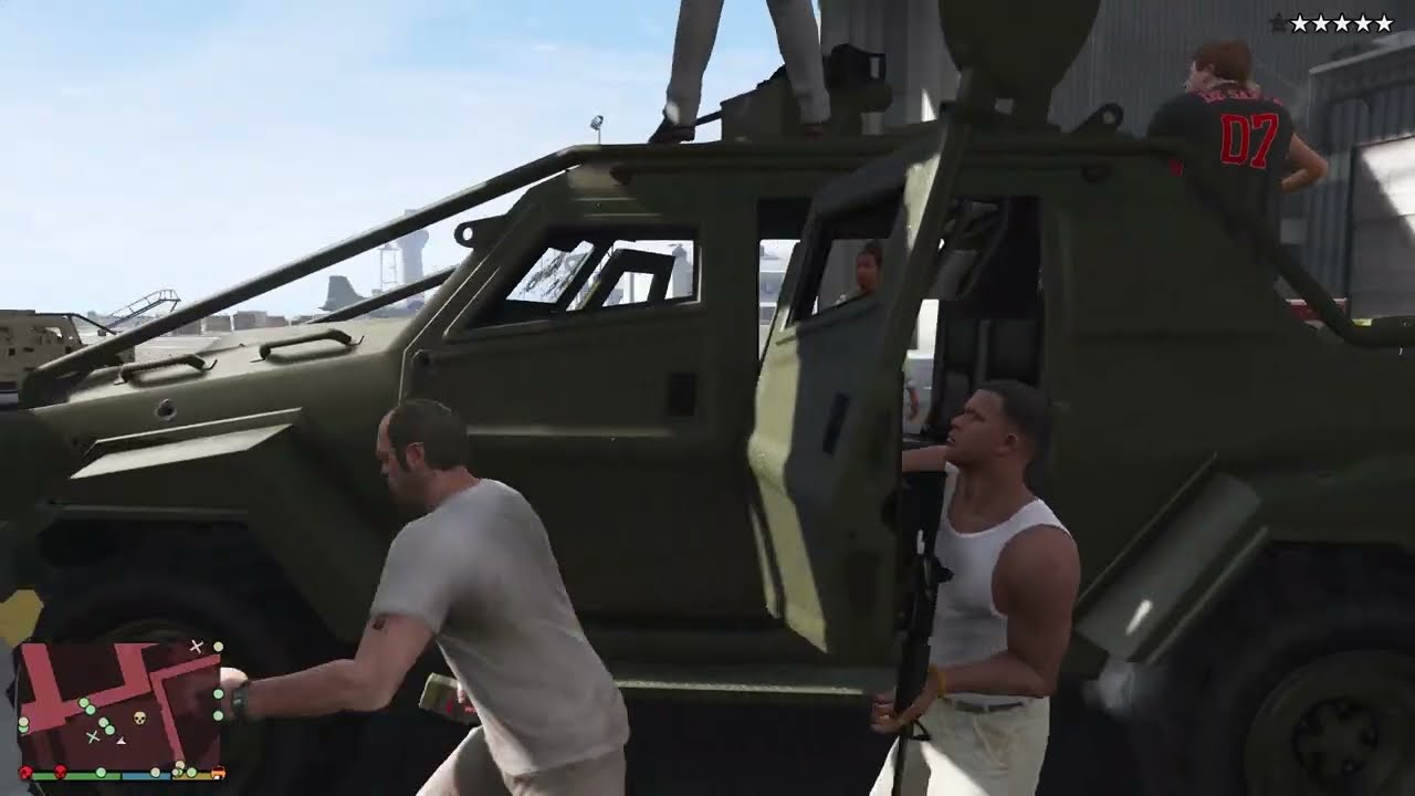 GTA V: Trevor, Michael, Franklin's Family 10 Star Cop Battle At Fort Zancudo + Escape