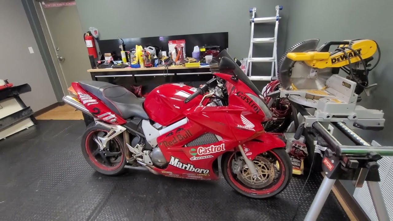 2002 Honda VFR800 Project
