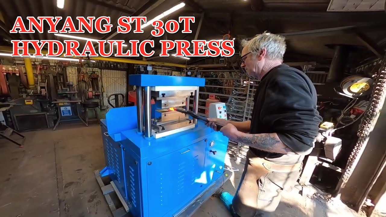 Anyang ST 30 ton hydraulic press tested by UK dealer - Mr. Nigel Fransham Forge. #hydraulicpress