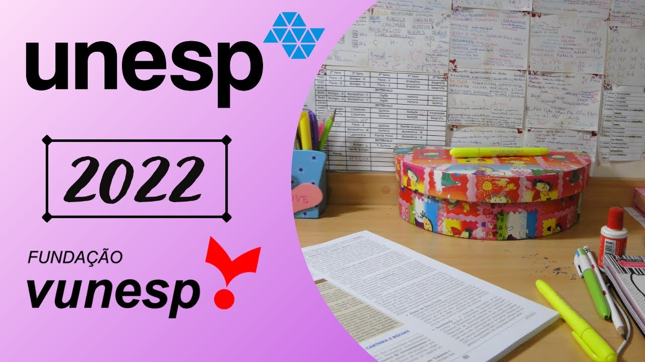 Exercício Unesp 2022 - Durante uma aula de geometria, uma professora improvisa utilizando um pedaço