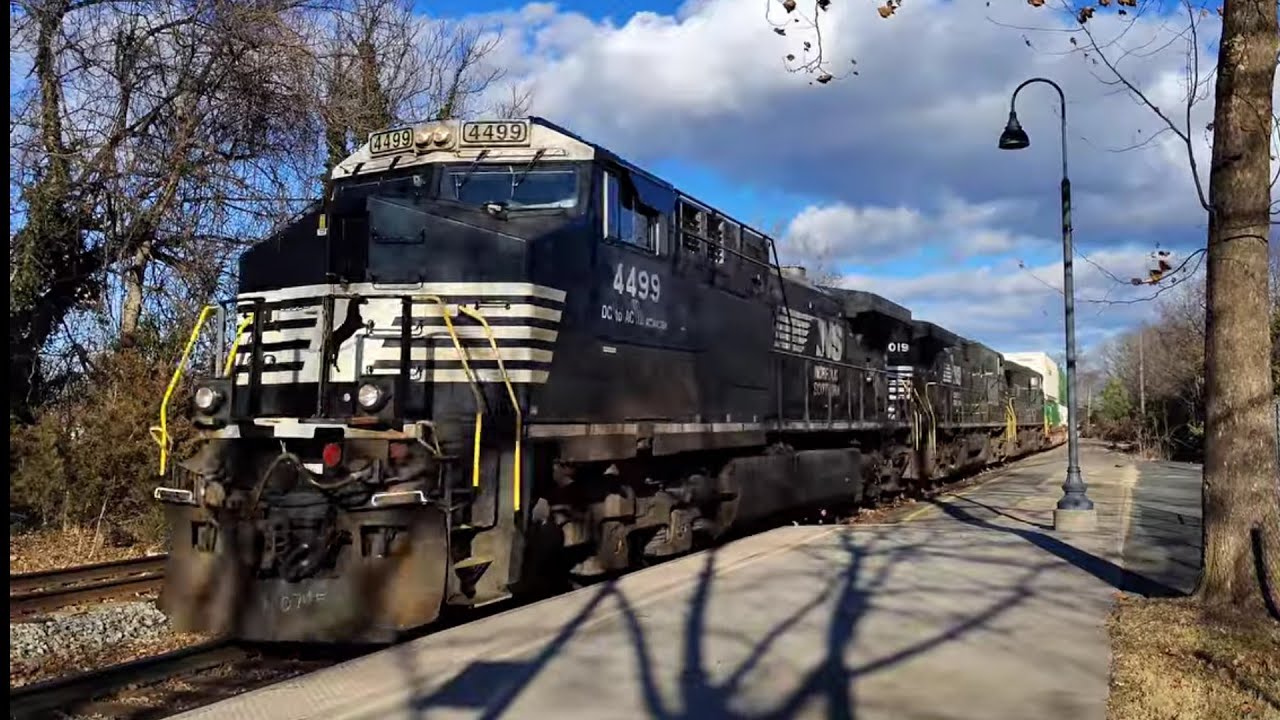 Ns 4499 leads intermodal in Charlottesville Va #railfan #NorfolkSouthern 