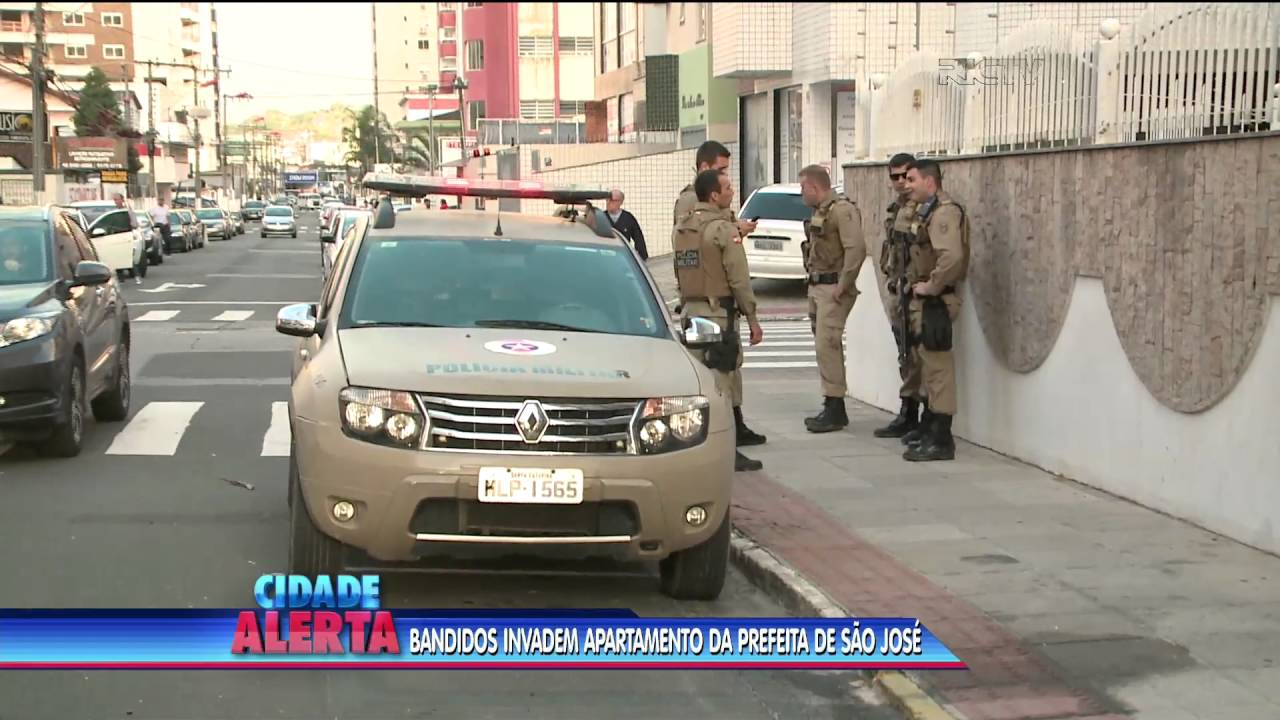 Bandidos invadem apartamento da prefeita de São José