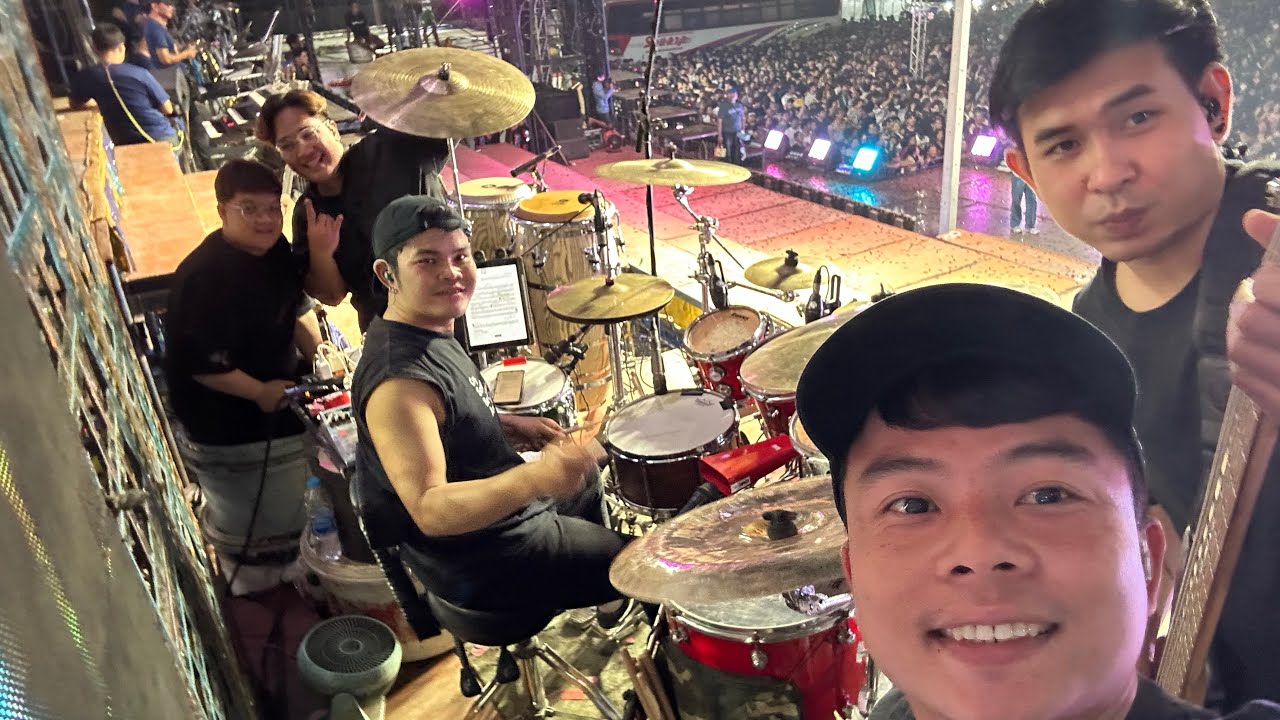 แม่ฮายอาภาพร บนเวทีประถมบันเทิงศิลป์ ที่สวนรถไฟ มุมกลอง อย่างมันส์