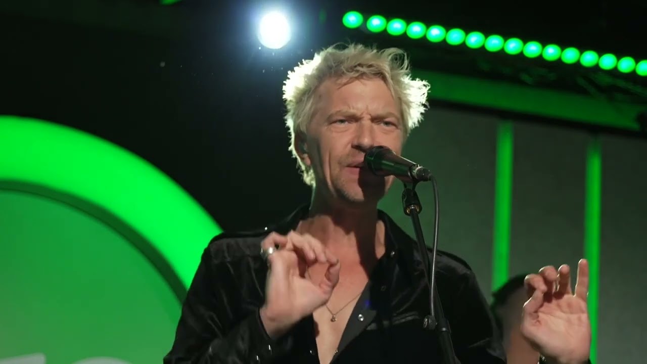 David Bowie - China Girl performed live by Starman (cover)