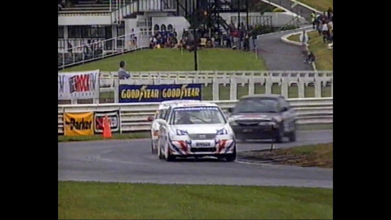 NZ Touring Cars Pukekohe 2000