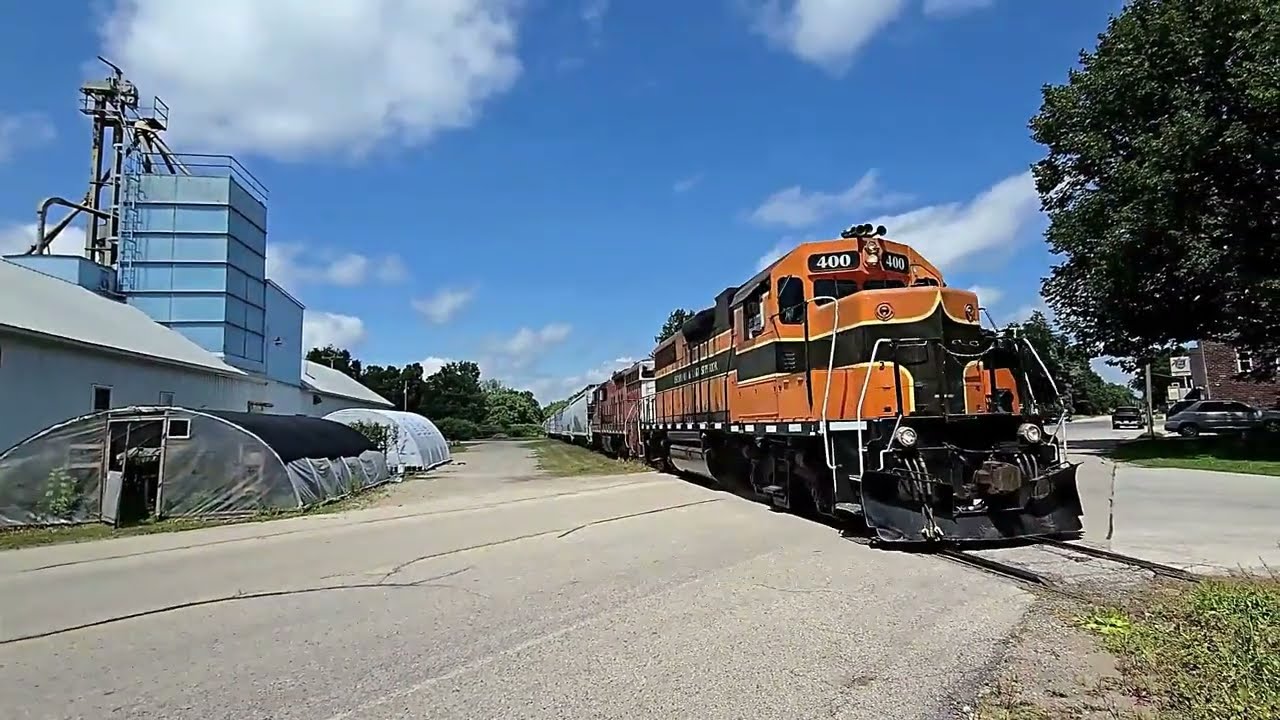 15 Second Train Horn Blast Across Highway, Cars Nearly Rocking Off The Tracks! 