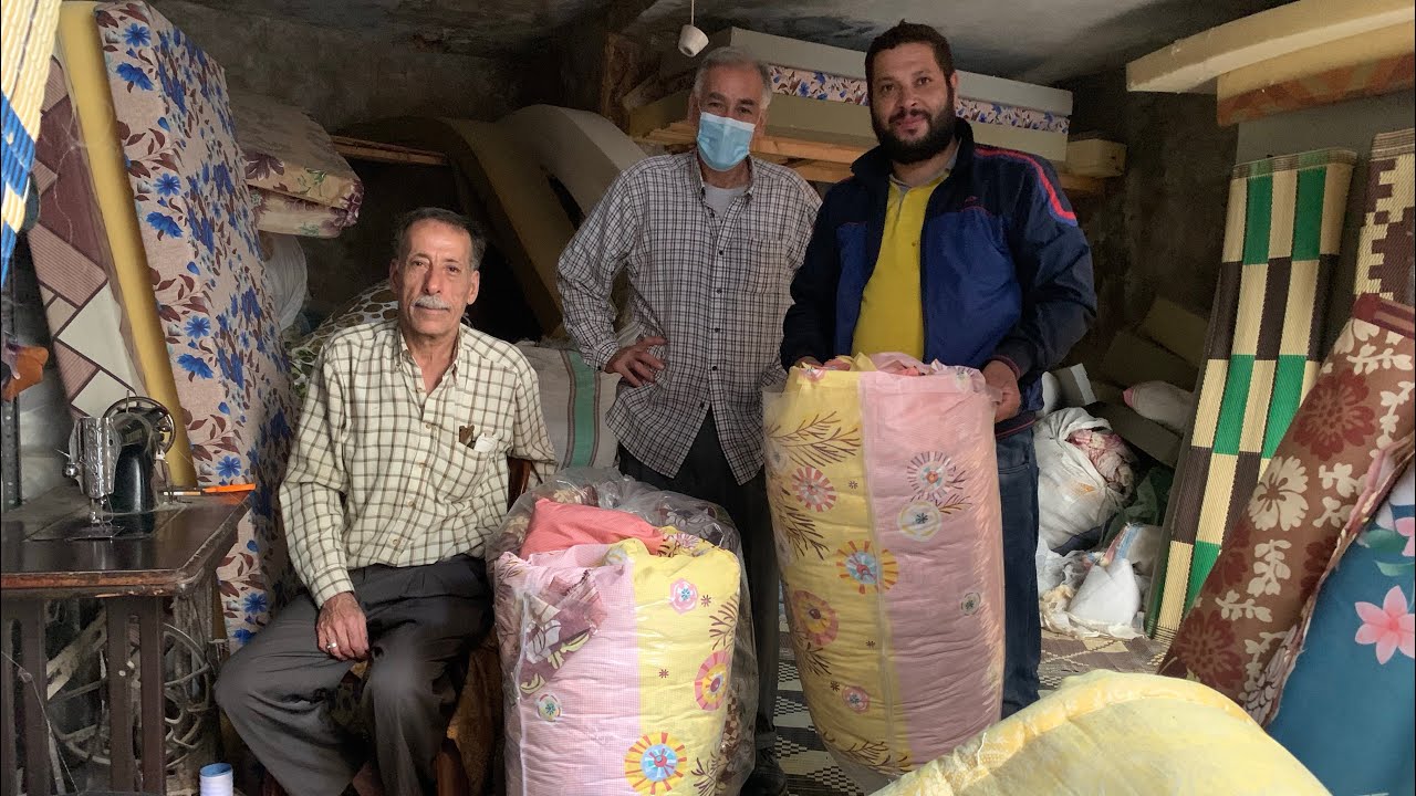 حرفة عمرها ١٠٠عام🇱🇧طريقة تنجيد لحاف الصوف 🐑على طريقة أجدادنا❤️