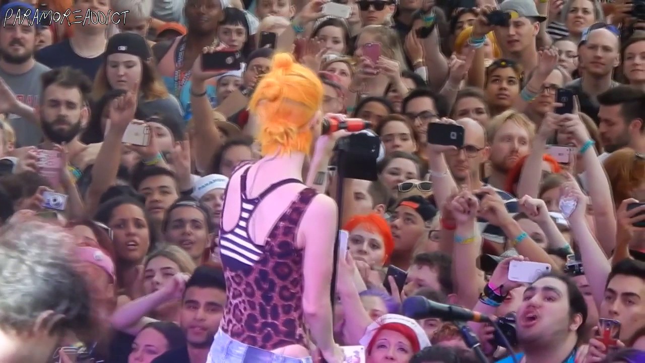 Never Let This Go (Live on Parahoy 2016) - Paramore